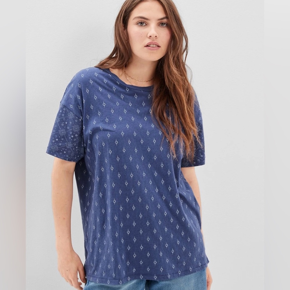 American Eagle Women’s Sz XS Oversized Crew Neck Tee Distressed Navy Bandana NWT